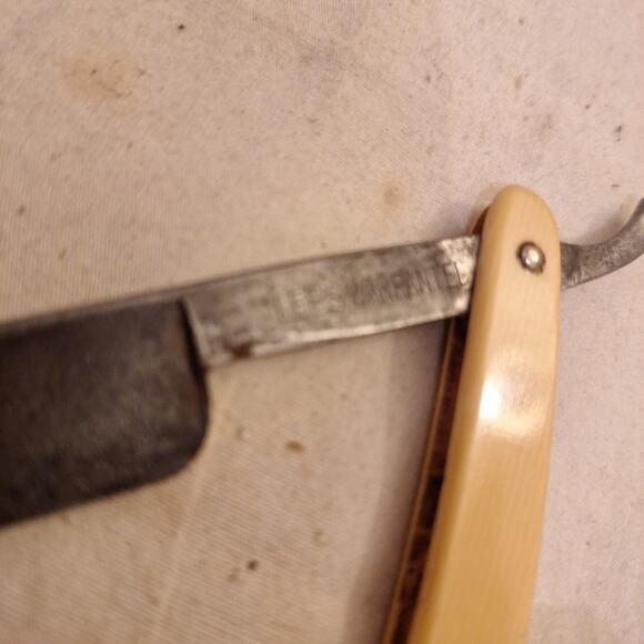 LEE MFG Co. Chicago 'LEADER' Vintage Straight Razor - Picture 3 of 4